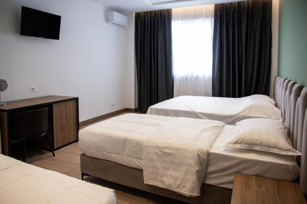 Hotel Blini Shkodër Extérieur photo
